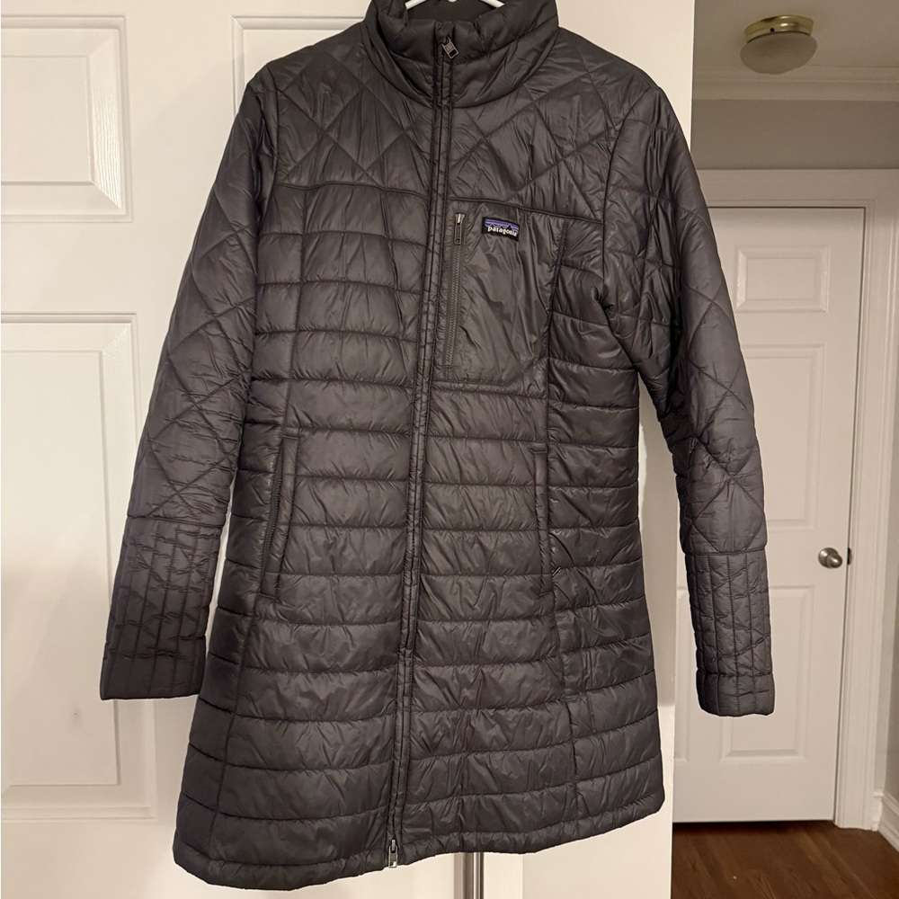 Patagonia Women’s Dark Gray Quilted Insulated Jacket